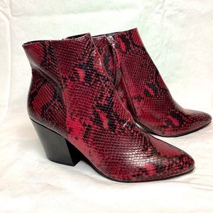 Dolce Vita Cuban Heel Leather Snake Print Boots size 10
